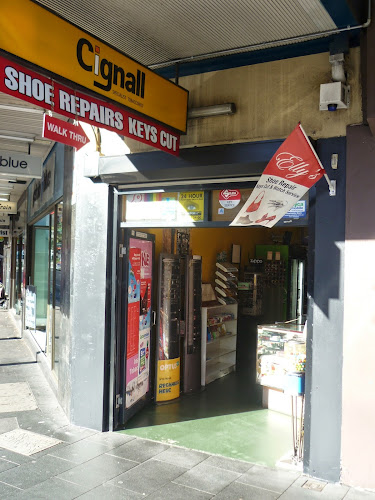 Elly's Shoe and Bag Service